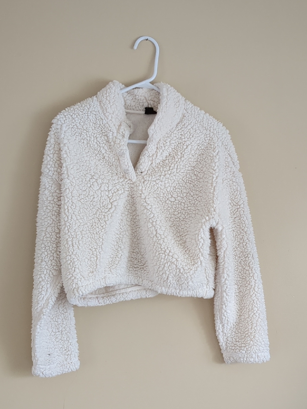 Small Pacsun Fluffy Snap Collar Pullover Top